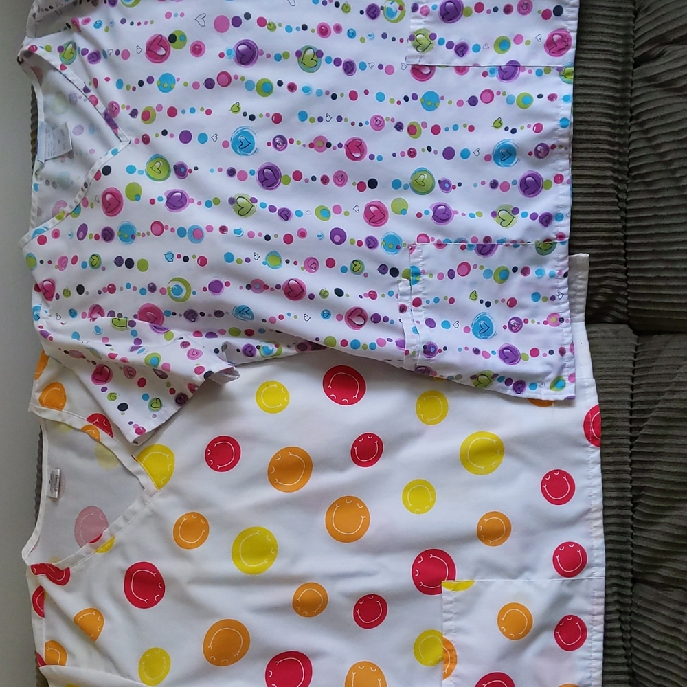 Scrub Top Lot of 2 size M, white and multi, smiley face, dots & hearts